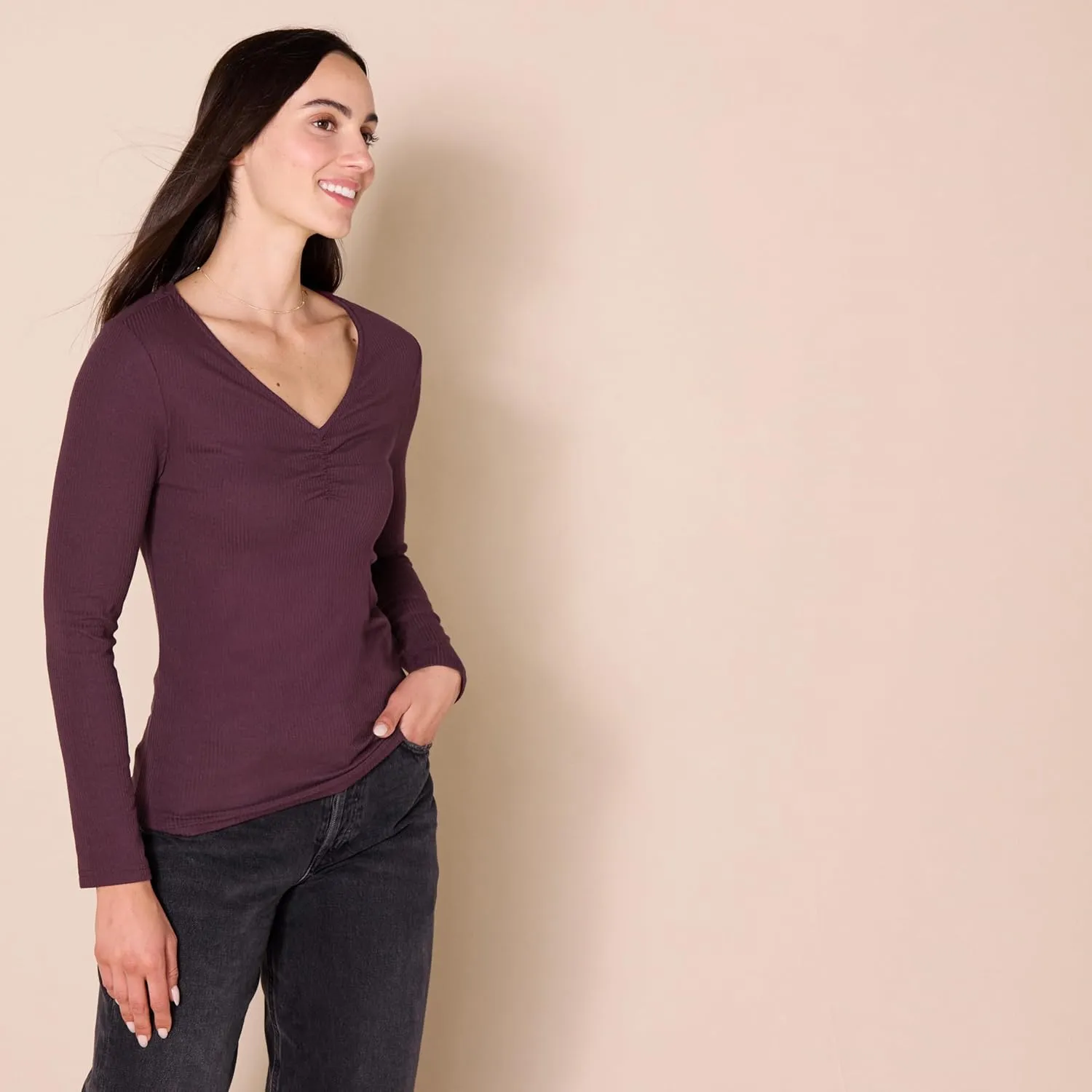 Amazon Essentials Women's Cinched V-Neck Long Sleeve Slim-Fit Rib-Knit T-Shirt, Pack of 2