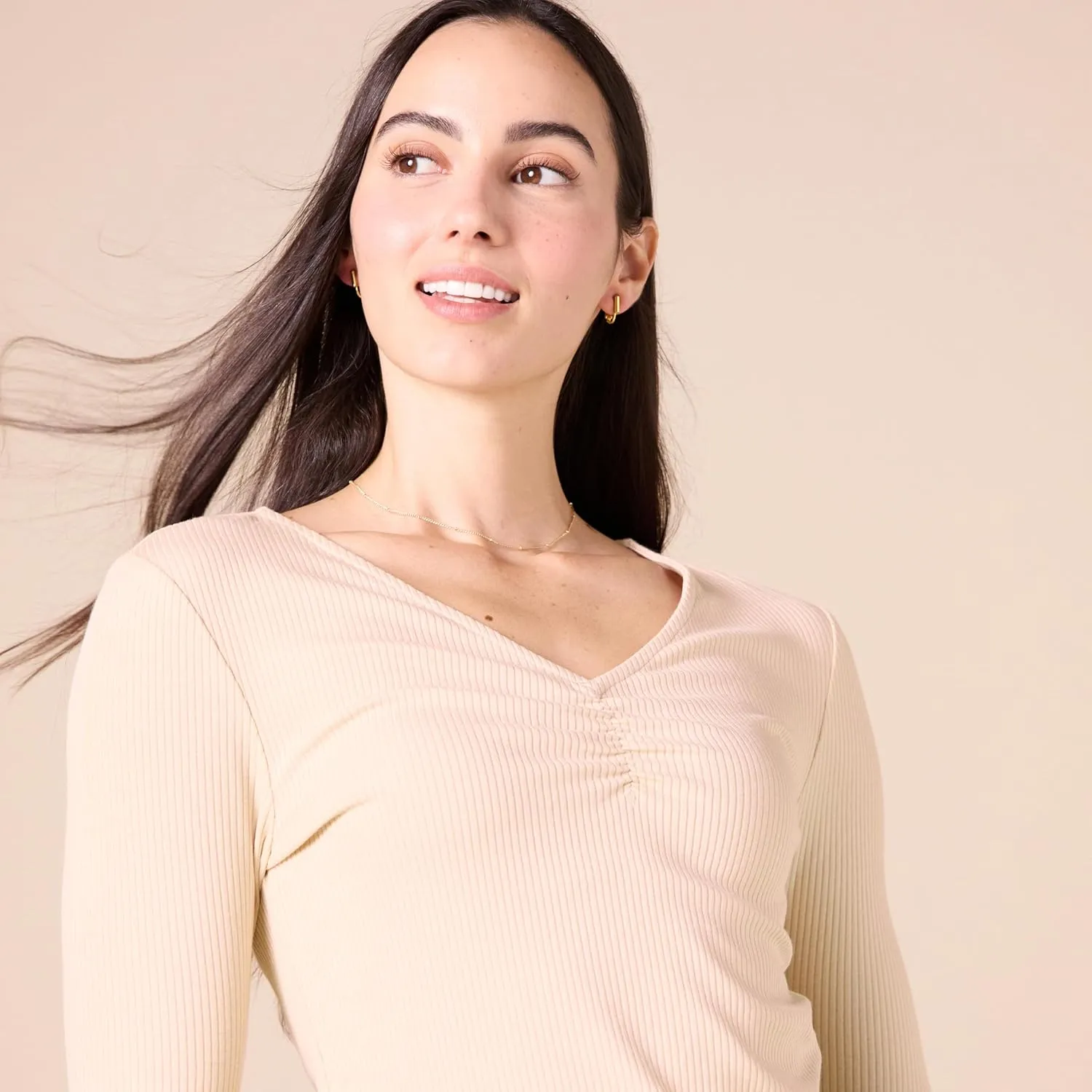 Amazon Essentials Women's Cinched V-Neck Long Sleeve Slim-Fit Rib-Knit T-Shirt, Pack of 2