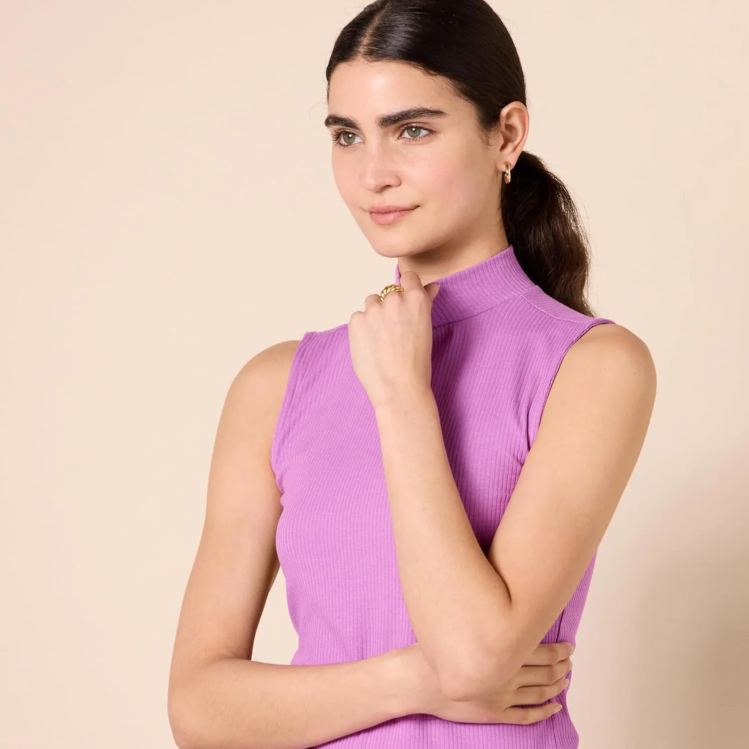 Amazon Essentials Women's Mock-Neck Slim-Fit Rib-Knit Sleeveless Top, Pack of 2