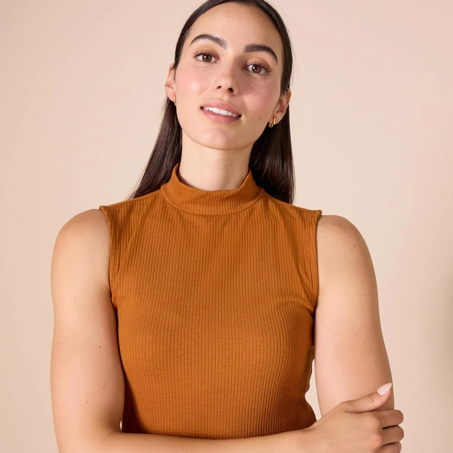 Amazon Essentials Women's Mock-Neck Slim-Fit Rib-Knit Sleeveless Top, Pack of 2