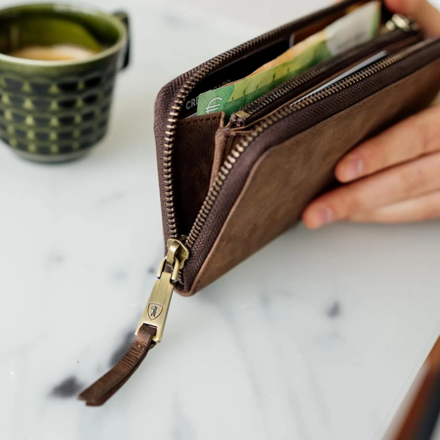 BERLINER BAGS Vintage Genuine Leather Wallet Palma, RFID Blocking Credit Card Holder, Slim Womens Wallet, Zip Around Wallet for 14 Cards, Bills, Coins, ID Window - Brown