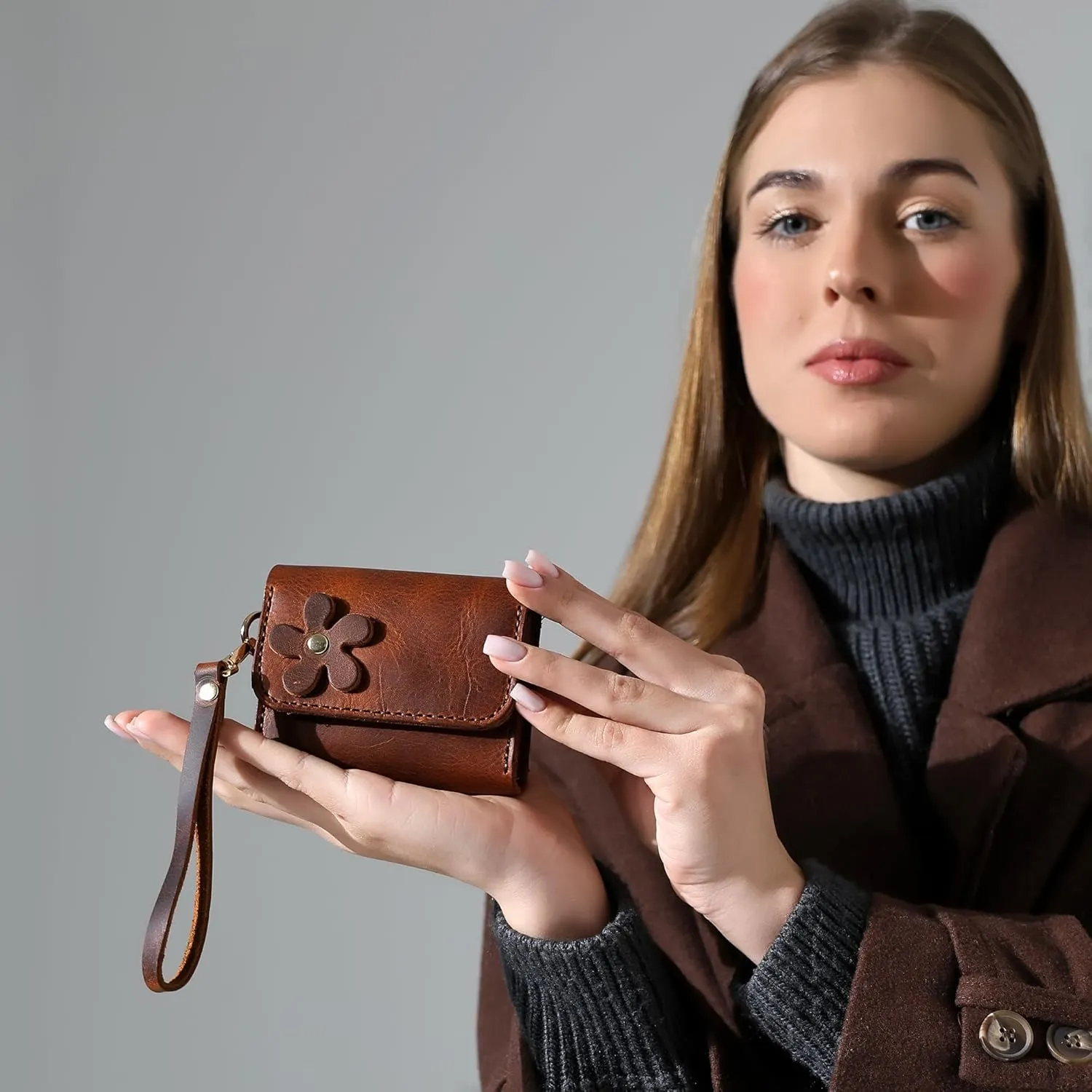 Genuine Leather Handmade Wallet for Women Cute Handstitched Zipper Coin Purse Money Credit Card Holder Wristlet Mini Pouch