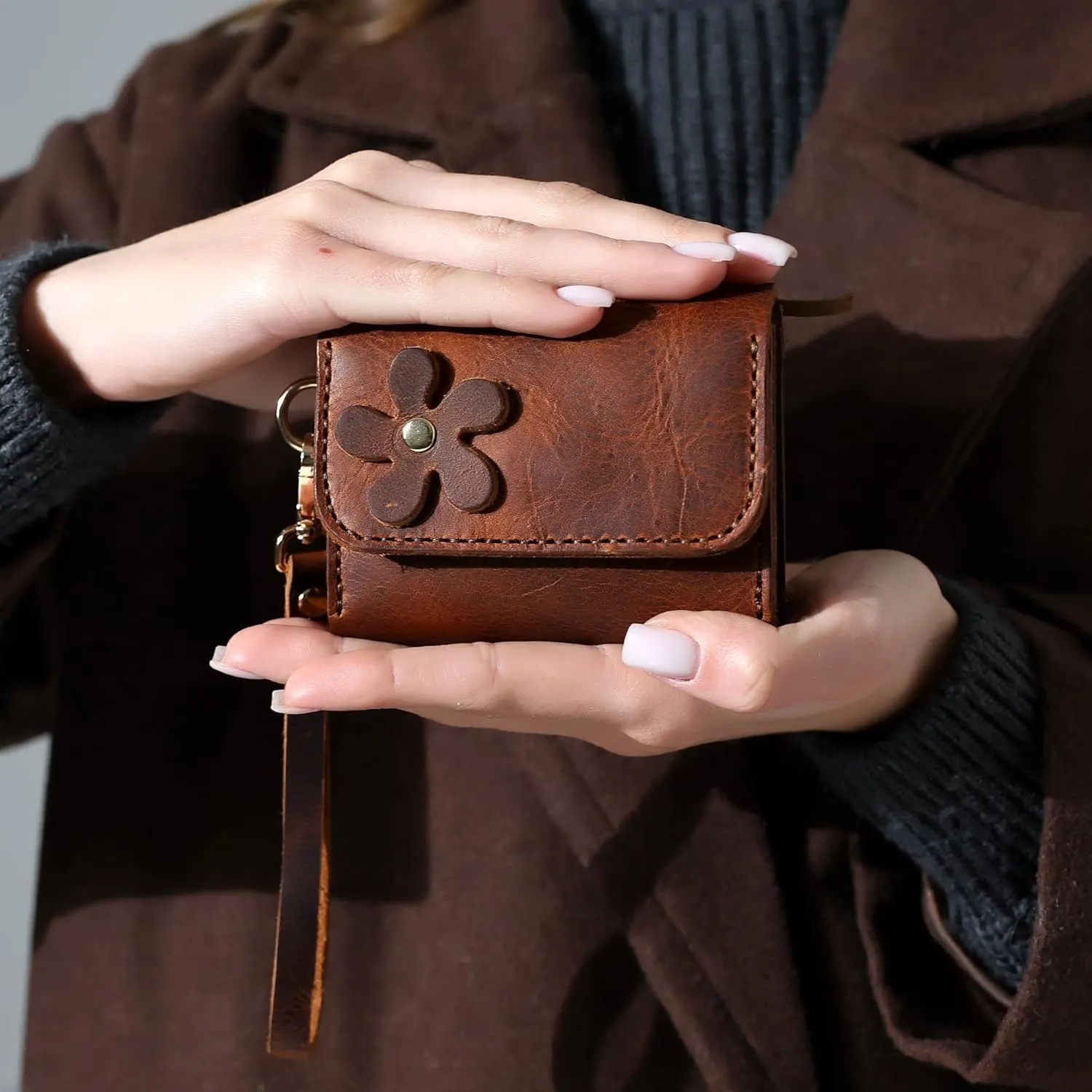 Genuine Leather Handmade Wallet for Women Cute Handstitched Zipper Coin Purse Money Credit Card Holder Wristlet Mini Pouch