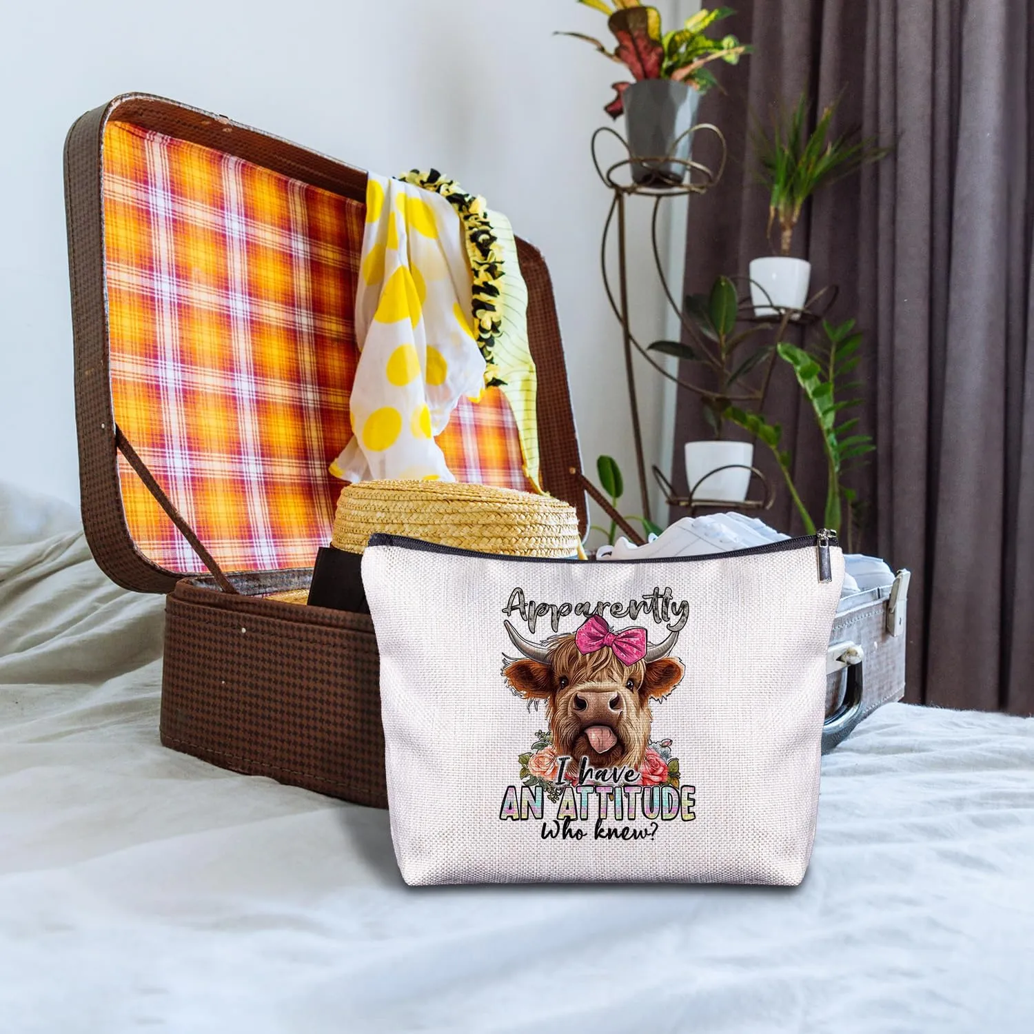Highland Cow Western Makeup Bag - Highland Cow Gifts for Women Cowgirls Girls, Funny Western Cosmetic Bag for Purse, Highland Cow Cosmetic Bags for Women, Attitude