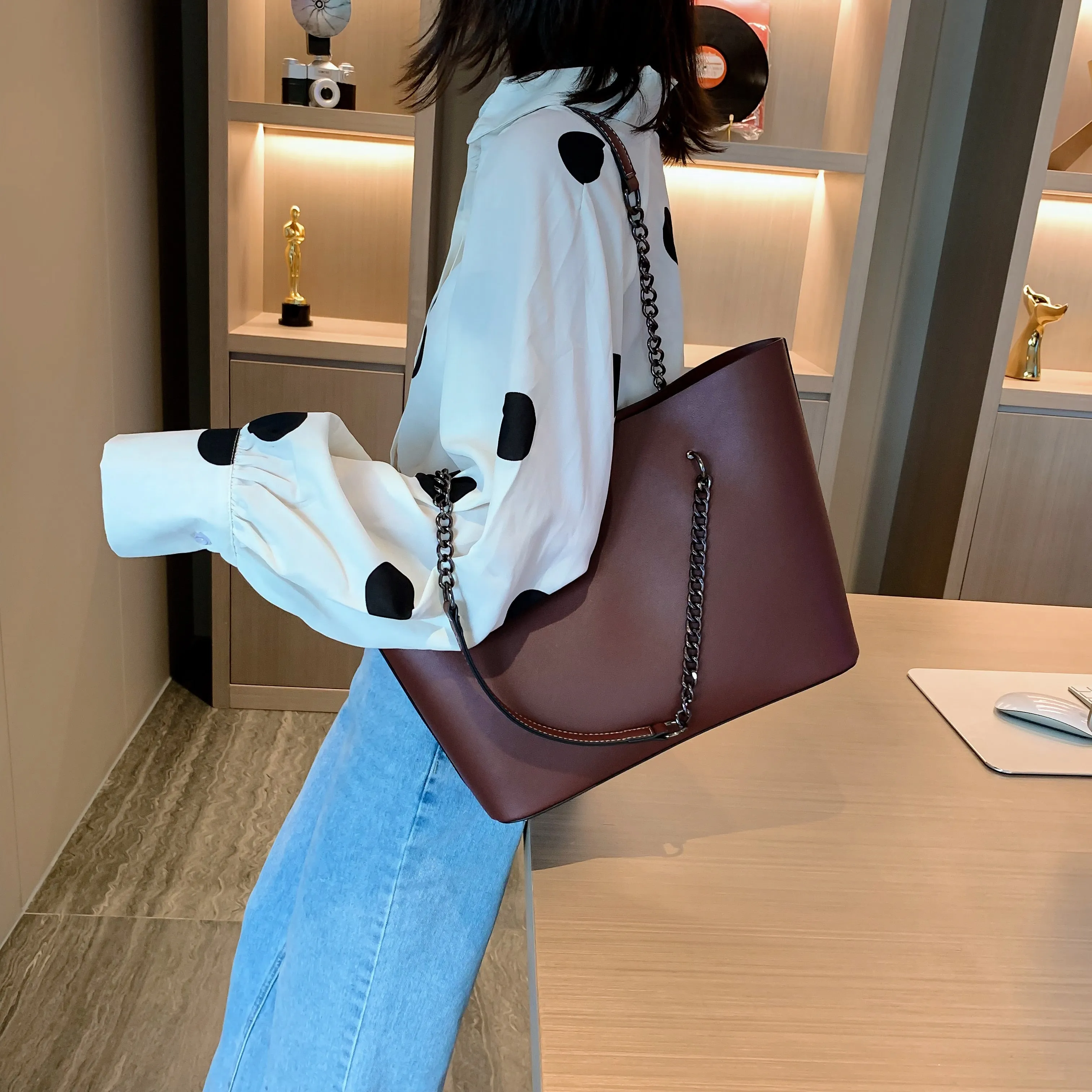Leather Shoulder Bags, High Capacity Handbags, Women Large Shoulder Travel Bag