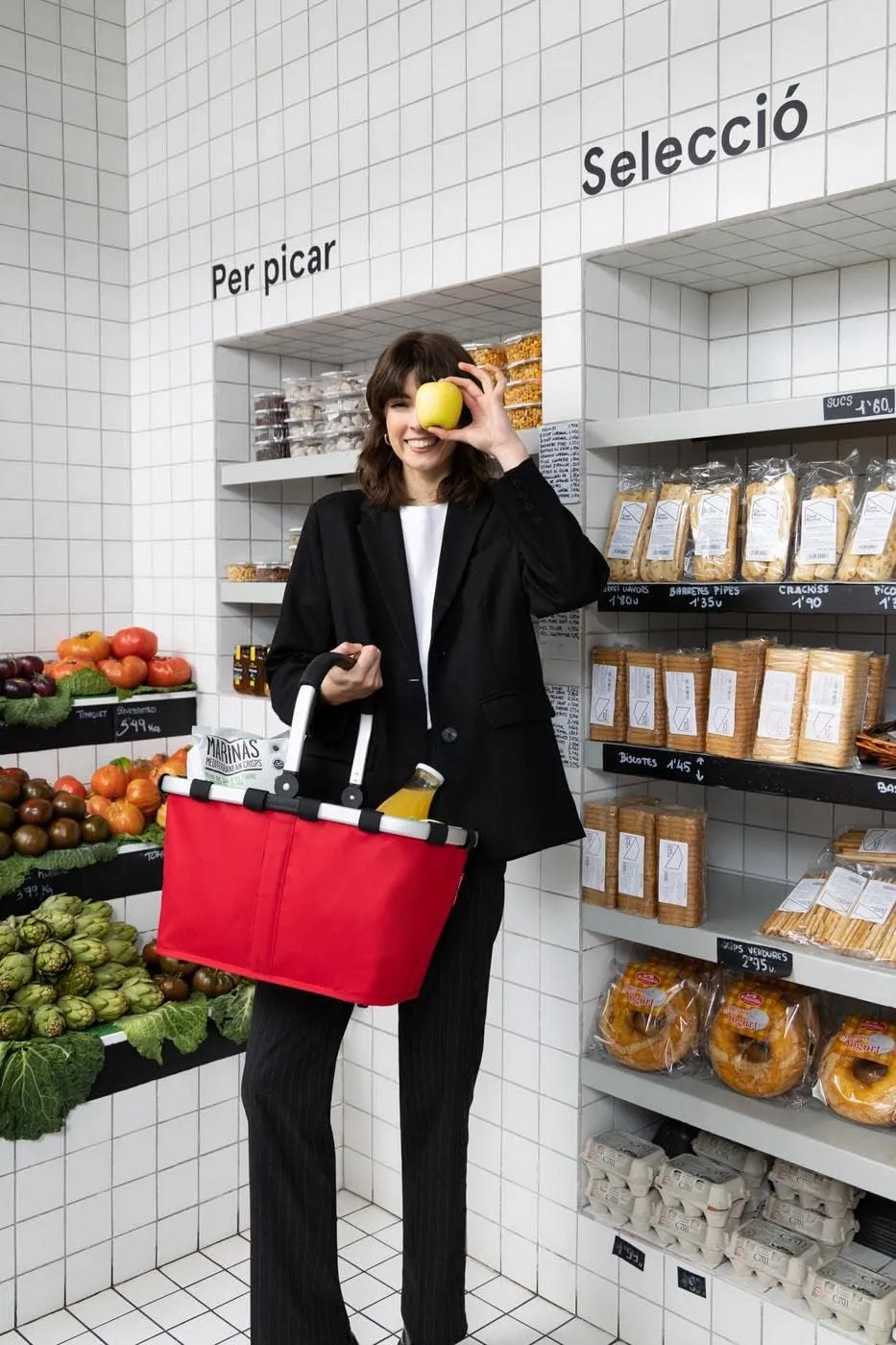 reisenthel carrybag red - Sturdy shopping basket with plenty of storage space and practical inner pocket - Elegant and water-repellent design